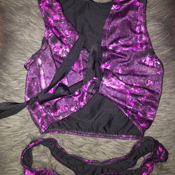 Two piece purple and black bikini - Picture 4 of 5